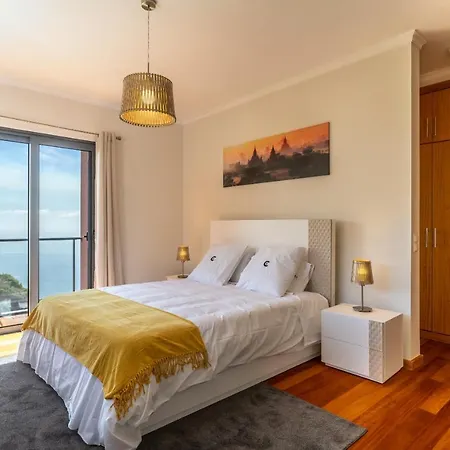 Views Holiday home *