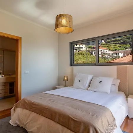 Views Pool And Barbecue Apartment Canhas