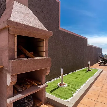 Views Pool And Barbecue Apartment