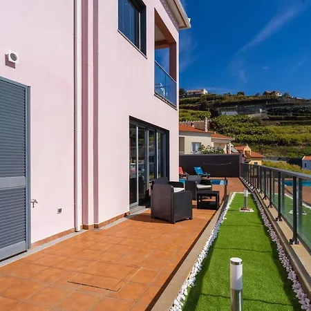 Views Pool And Barbecue Apartment