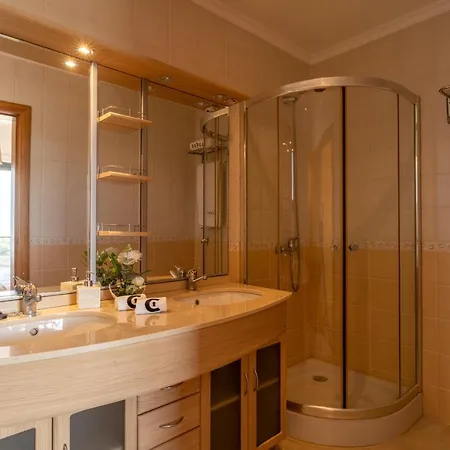 Nyaraló Views Canhas